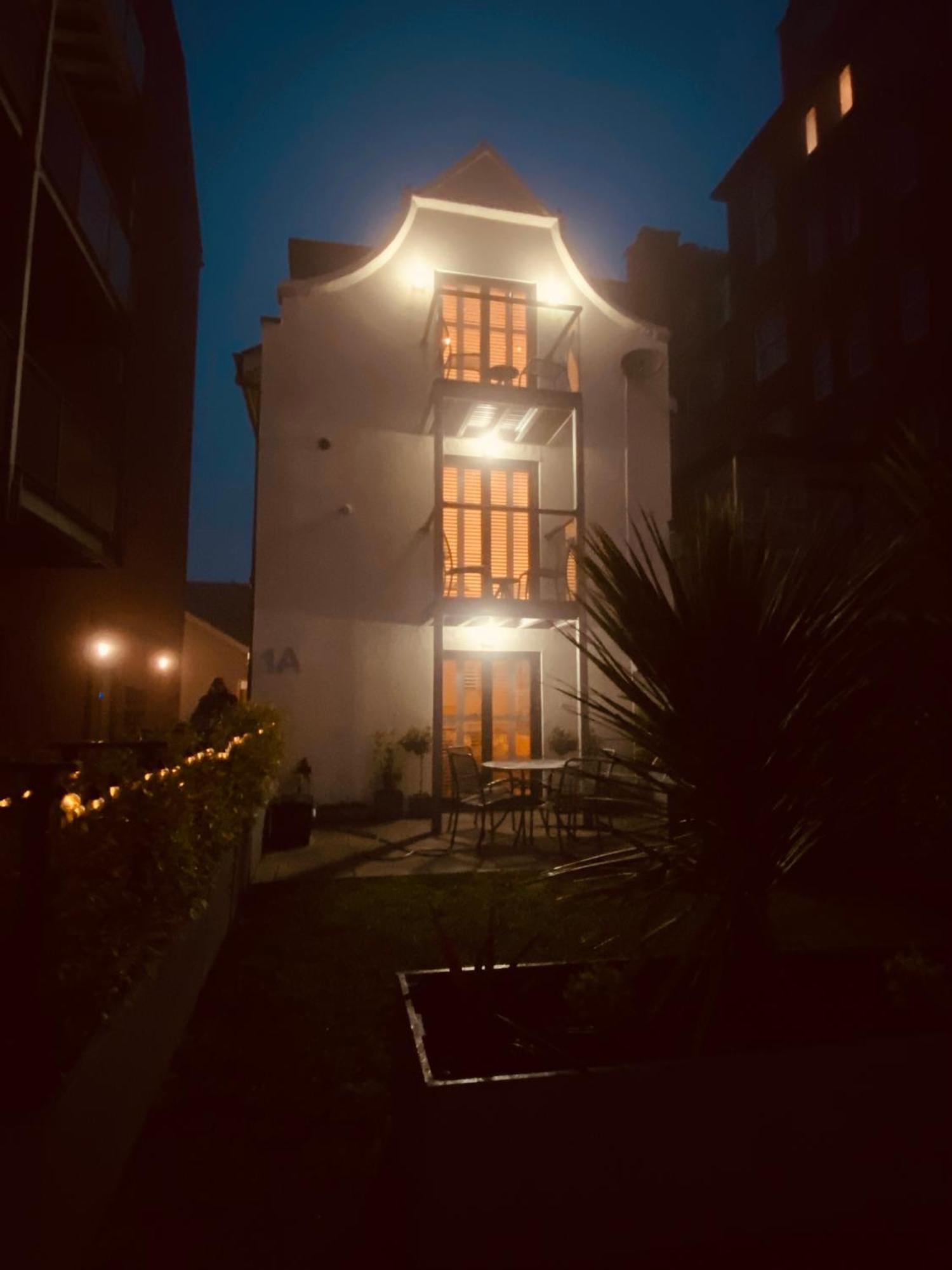 Villa Retro Retreat, Sea View, Free Parking & Ev Plug-In Whitby Exterior foto
